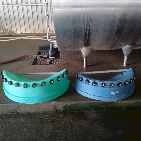 Polymaster and Stallion Calf Feeders x 6