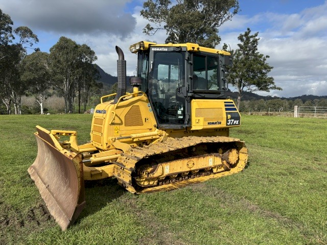 2016 Komatsu D37PX-23 Bulldozer