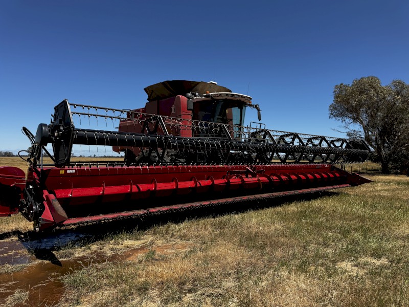 2017 Case IH 3050 VariCut 41ft Front