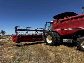 2017 Case IH 3050 VariCut 41ft Front