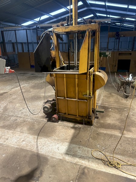TPW Woolpress with Scales