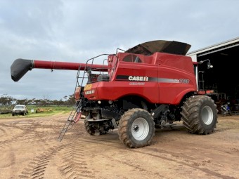 2011 Case IH 7088 Header