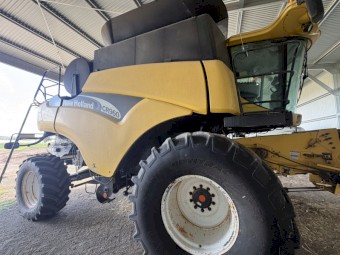 New Holland CR960 with 36ft 94C Front and Trailer