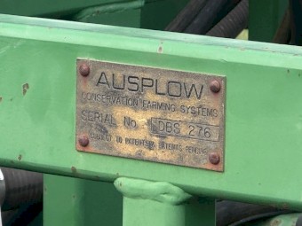 2005 Ausplow D300-32 DBS N Series 32ft Bar with 9000L Air Cart