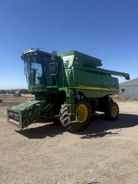 John Deere 9650STS Header with 930D Draper Front and Trailer