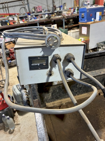 2 x Humidity Temperature Controllers