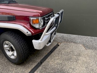 Aluminium bull bar