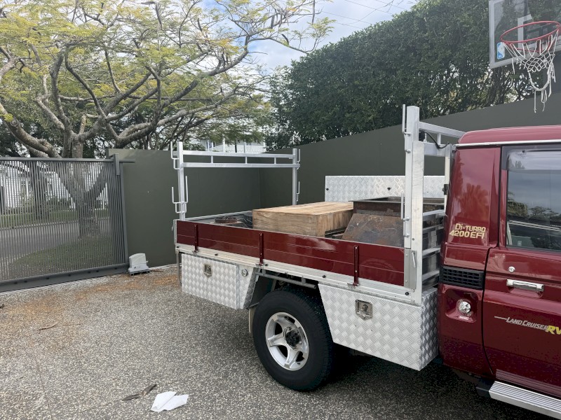 Single cab Landcruiser ute