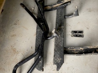 Parts for a 2011 Toyota Hilux 4x4