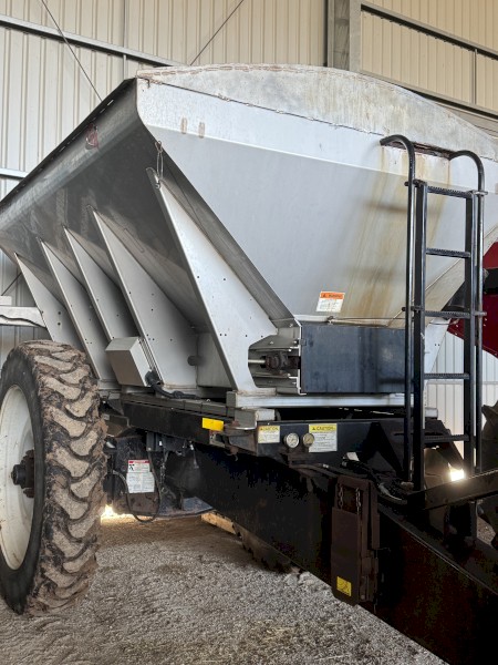 New Leader L3220G4 Fertiliser Spreader