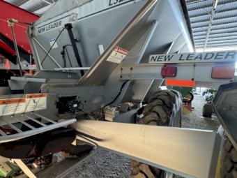 New Leader L3220G4 Fertiliser Spreader