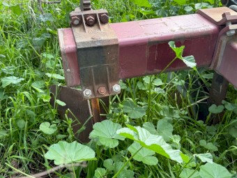 Unibar Fertilizer Hilling rig 