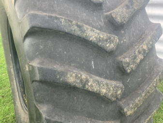Header tyre