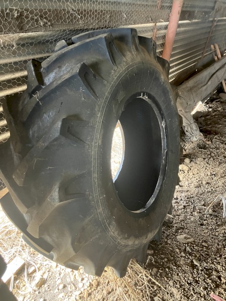 18.4/15-26 Tyre