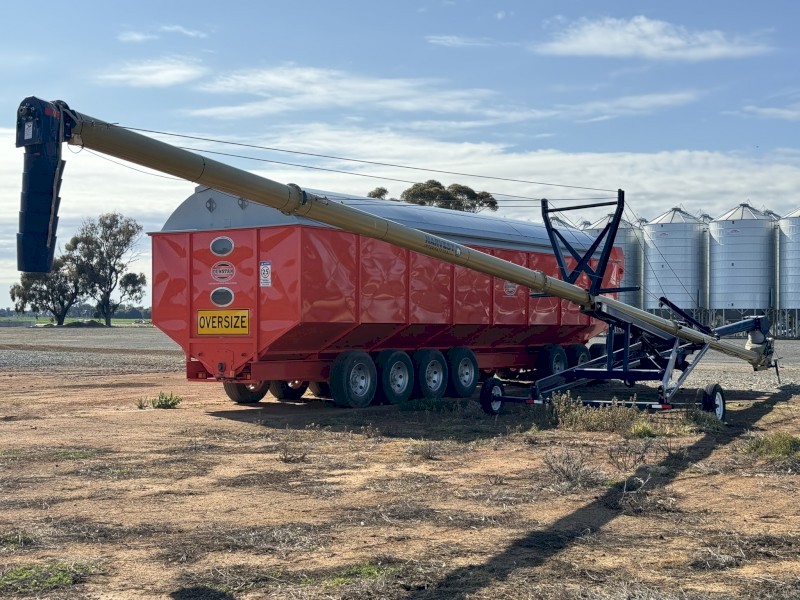 Harvest International H1074XT Torpedo 74ft x 10inch Swing Away Auger