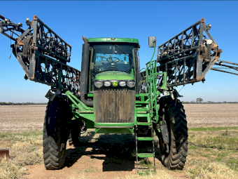 John Deere 4920 Self Propelled Sprayer