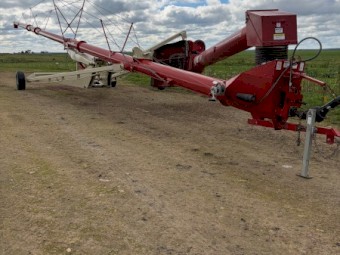 2020 Farm King 1395 Swing Away Auger