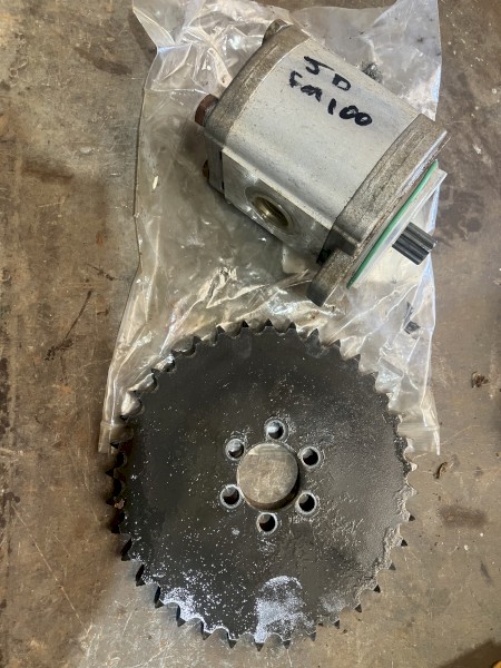 Macdon FM100 John Deere Transition Plate 