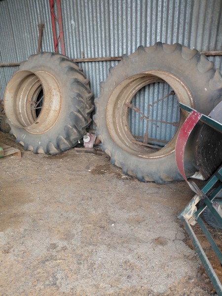 2x Case Tractor Tyres 
