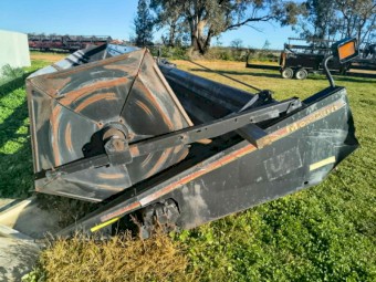 Macdon 40ft header front to suit Case 2388. 1999 model