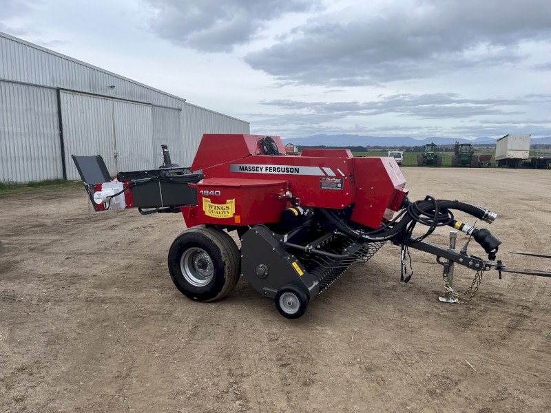 Massey Ferguson 1840 Small Square Baler