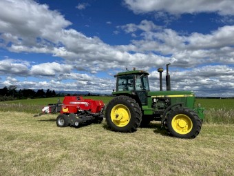 Massey Ferguson 1840 Small Square Baler