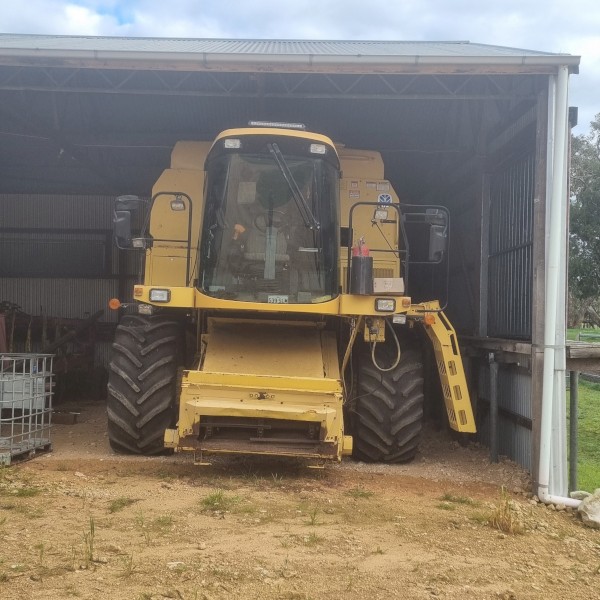 New Holland TX65 Plus Header with 30ft Honeybee Front and Trailer