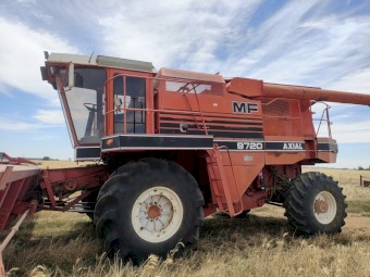 Massey Ferguson 9720 Header with Fronts and Trailer