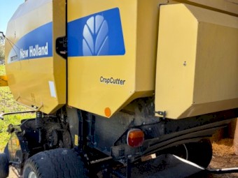 2008 New Holland BR7070 Round Baler