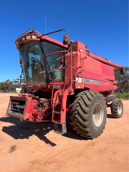2003 Case IH 2388 Header with Front and Trailer