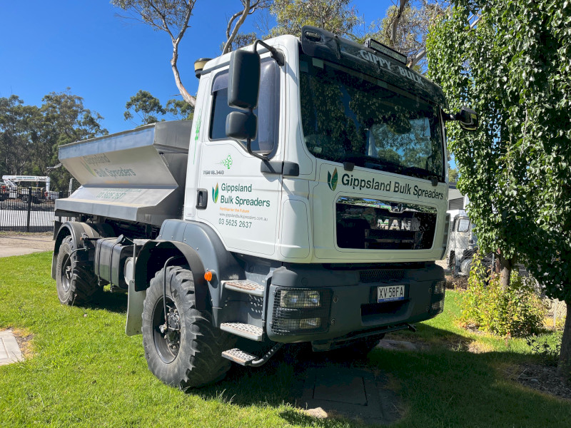 2019 MAN TGM 18.340 Spreader Truck