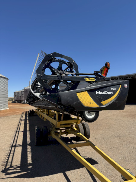 2019 MacDon D140 Draper Front