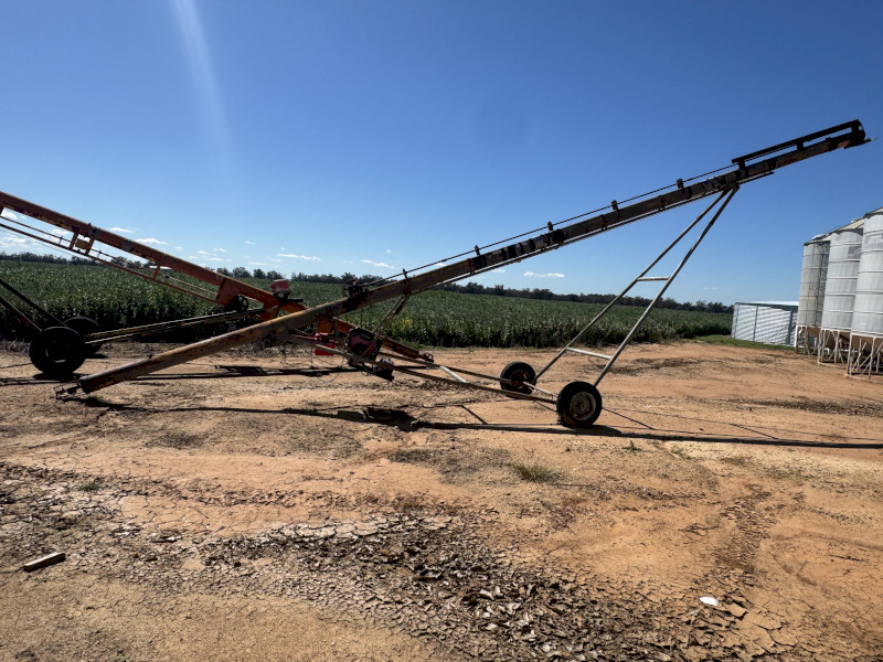 38’ x 8” auger Parkes Industries 
