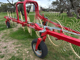 Enorossi RT-9 Hay Rake