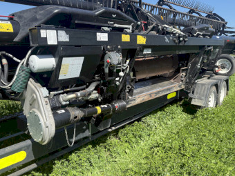 2020 Macdon FD140 Flex Draper Front