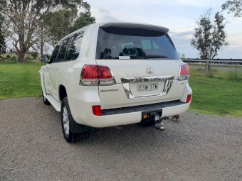 Toyota Landcruiser 200 Series Sahara Wagon