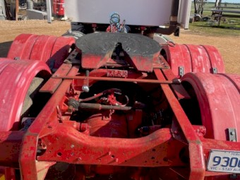 1993 Ford L9000 Prime Mover