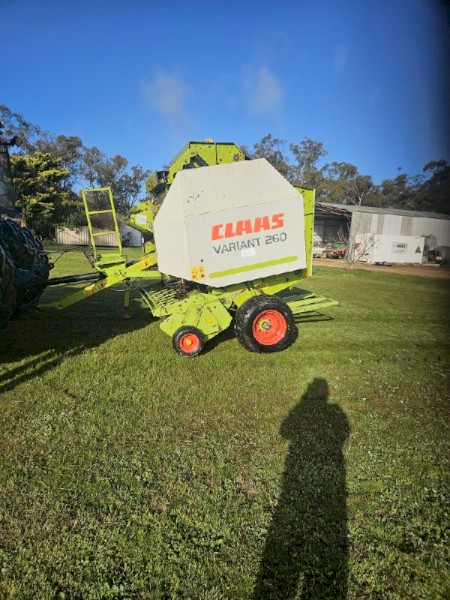 Claas Variant 260 Round Baler
