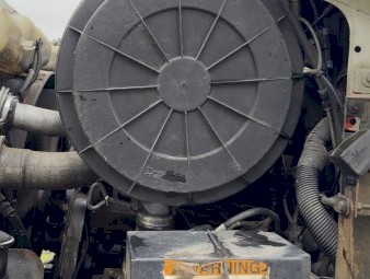 Water truck - Sterling 2005 LT7500 