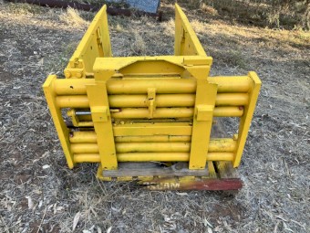 Wool or Hay Bale Grab