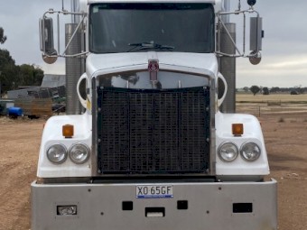 2010 Sar Kenworth quad dog 