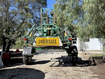 Goldacres Windrow Boom Spray