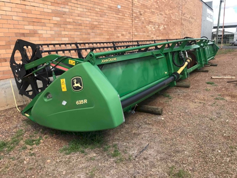 2016 John Deere 635R Header Front  Roto Shears Fitted Had Very Little Use Since New