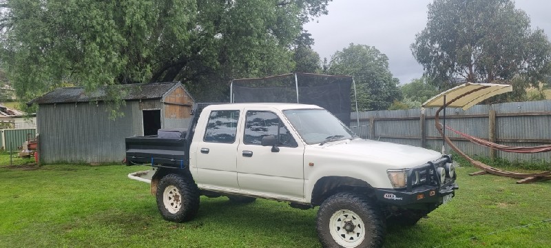 1991 SR5 2.8L Toyota Hilux