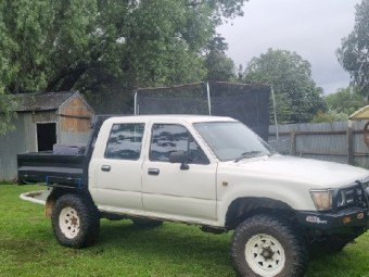 1991 SR5 2.8L Toyota Hilux