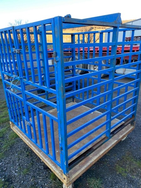 Cage with Wheels and Lifting Point