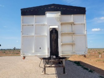 40ft x 5 ft white toa convertiblle trailer tipper