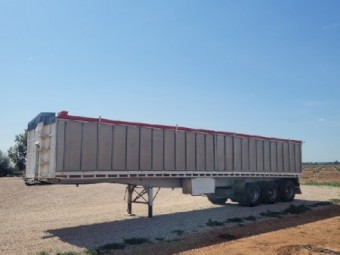 40ft x 5 ft white toa convertiblle trailer tipper