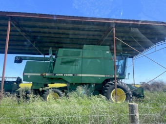 John Deere 9600 Header with 930 Front