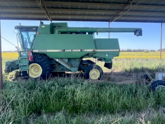 John Deere 9600 Header with 930 Front